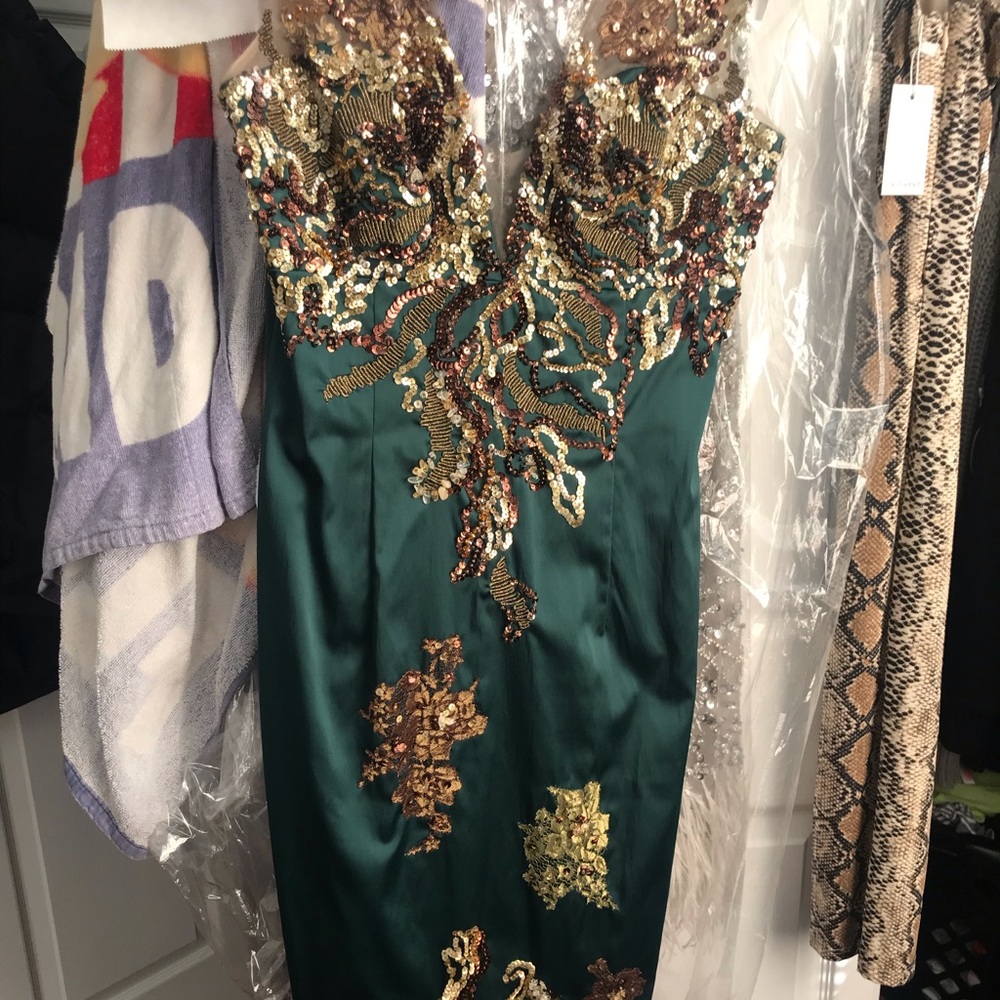 Manadaly dress size 8 must go